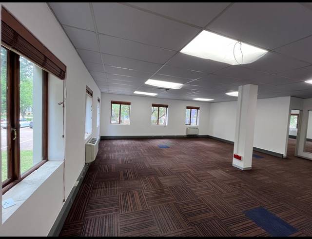 206M² OFFICE TO LET IN VORNA VALLEY